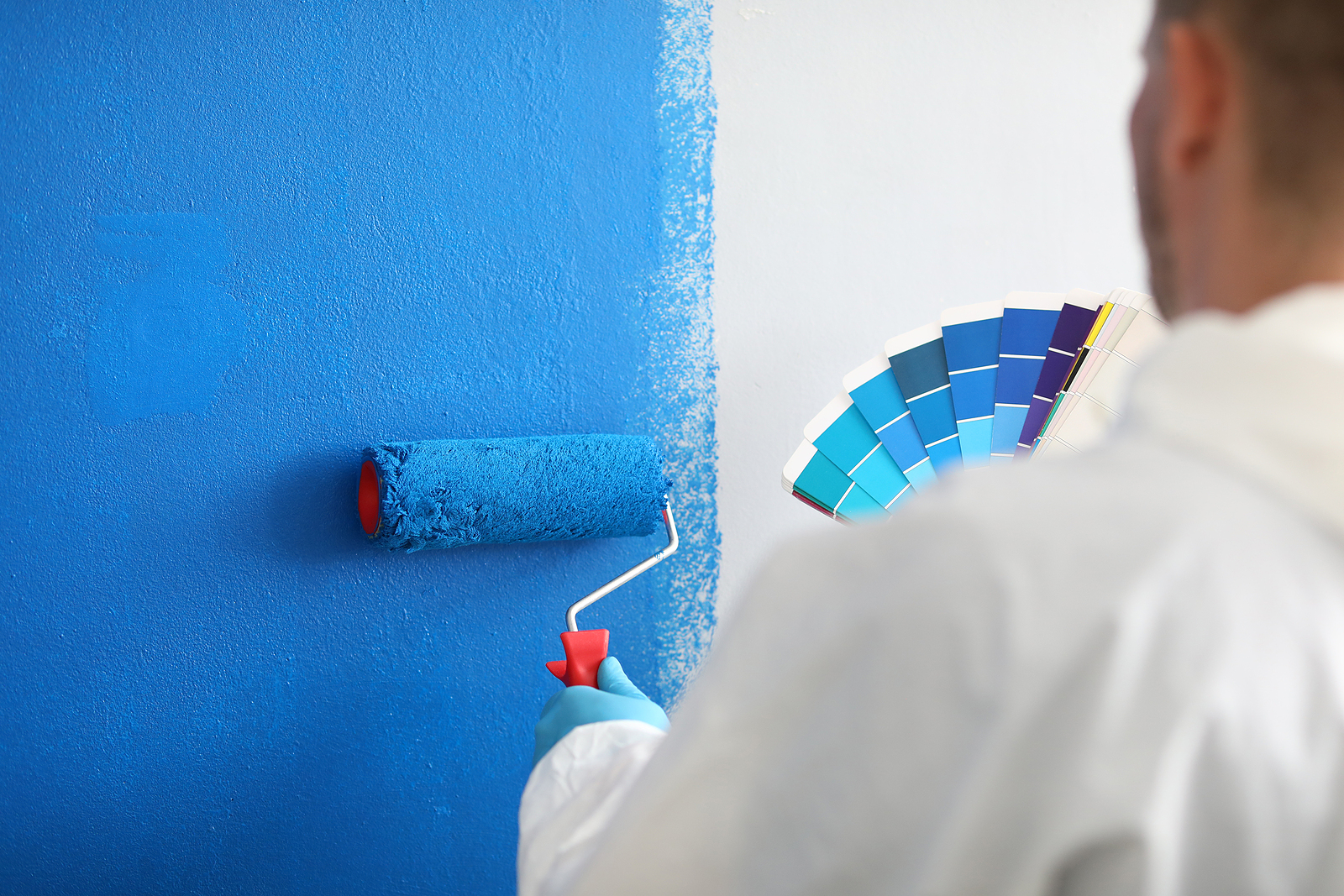 painting a wall blue